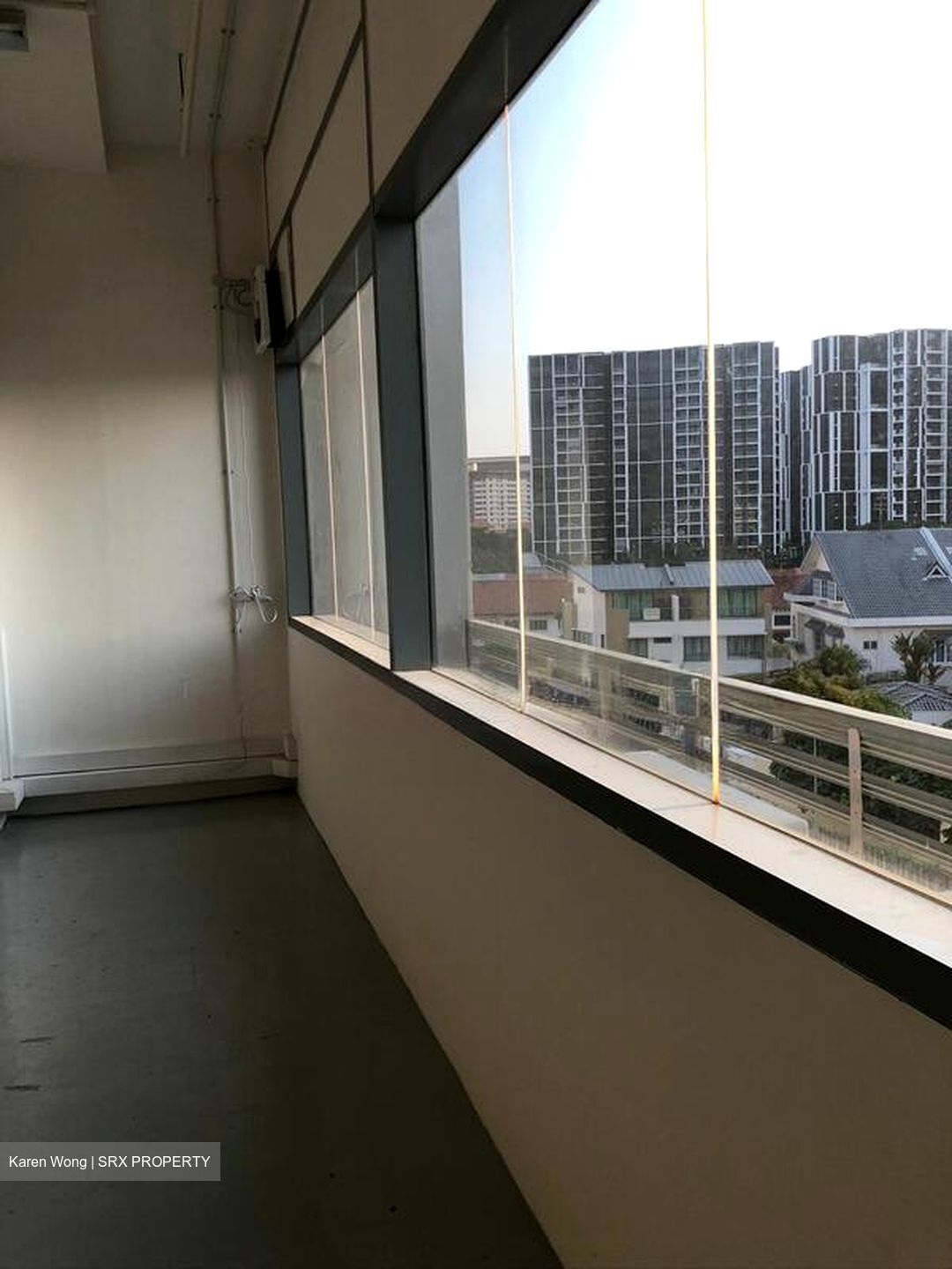 Solstice Business Center (D19), Factory #503557271